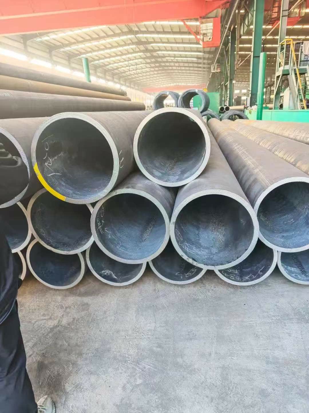 Pipe ends prepared for butt-weld fittings and field welding